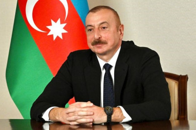 Prezident İlham Əliyev və birinci xanım Mehriban Əliyeva Fəxri xiyabanda Ulu Öndər Heydər Əliyevin məzarını ziyarət ediblər - FOTO