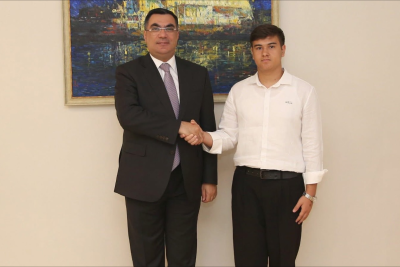 Ölkə birincisi olan gəncəli şagird bu universiteti seçdi