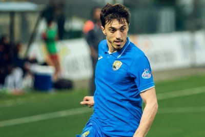 "Kəpəz" futbolçusu ilə yollarını ayırdı