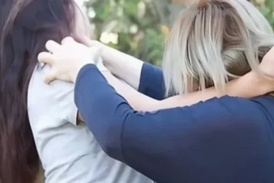 Gəncədə məhkəmənin həyətində dava düşdü, zərərçəkmiş qadın döyüldü