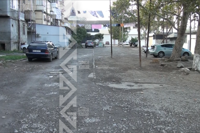 Gəncədə 200 ailə yol problemindən şikayətçidir