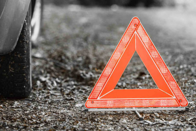 Gəncədə yol qəzasında iki nəfər xəsarət alıb