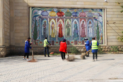 Gəncədə 4 prospektdə təmizlik işləri görülüb