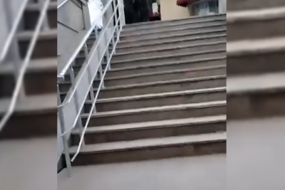 Gəncənin həmişə zülmətə bürünən yeraltı keçidi