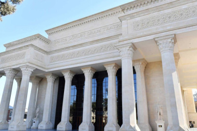Gəncə Dövlət Dram Teatrında pulsuz tamaşa