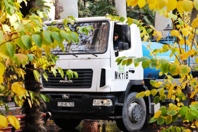 Xan bağını çiçək kimi etdilər