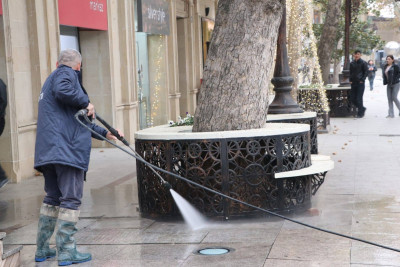 Cavad Xan küçəsi yuyulub