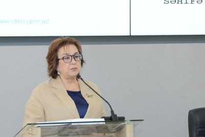 Məleykə Abbaszadə Gəncədə mühakimə olunan şəxsin adını görəndə təəccüblənib