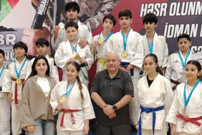 Gəncə yeniyetmələri 13 medal qazandılar