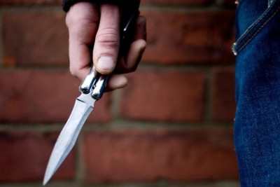 Gəncədə yeniyetmə bıçaqlandı