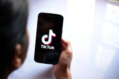 "TikTok"da arvadına yazan kişinin əlini kəsdi - Gəncədə DƏHŞƏT