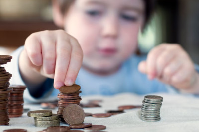 Uşaqlar yaşayış minimumundan az olmayan maddi təminat alacaq - LAYİHƏ