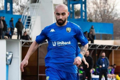 Gəncədə futbolçu qız üstündə dava edənləri aralayarkən bıçaqlanıb – İDDİA