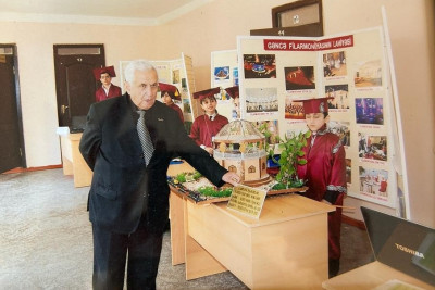 Gəncə təhsilinə ömrünü həsr edən direktorun 100 illiyi qeyd olunub
