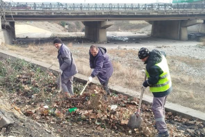 Gəncəçayda təmizlik aksiyası keçirilib