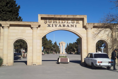 Gəncədə Şəhidlər Xiyabanı TƏMİZLƏNİLİB