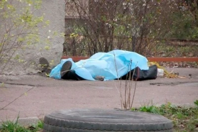 36 yaşlı kişi küçədə öldü