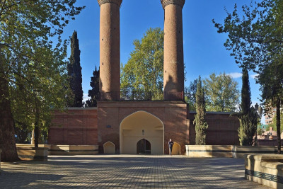 Gəncədə Şah Abbas məscidinin bərpasına PUL AYRILIB