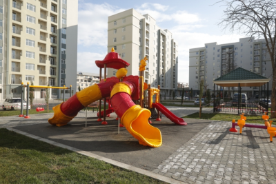 Gəncədə qəzalı binalarda yaşayanlara yeni mənzillər veriləcək