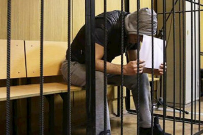 Ana oğlunu öldürən ərini bağışladı — "İkisi də..."