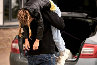 19 yaşlı qızı qaçırmaqda şübhəli bilinən 4 nəfər SAXLANILIB