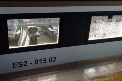 Bu il qatarlara 18 dəfə daş atılıb