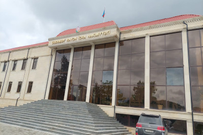 İcra və probasiya şöbəsinin rəisi aliment pullarını mənimsəməkdə ittiham edilir