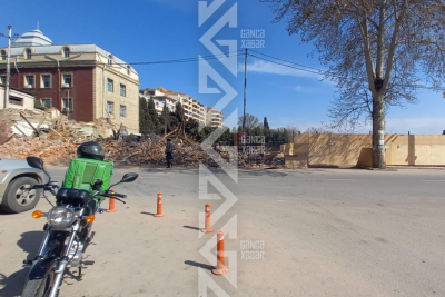 "Gəncə Mall"un yanında sökülən binalar tarixi idi? – İDDİALARA CAVAB