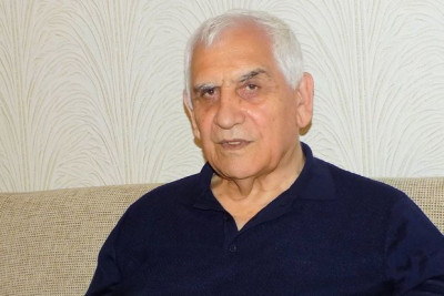 95 yaşlı şairimizin yaxınları: "İşə gedə bilmir"