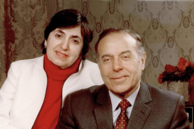 Bu gün görkəmli oftalmoloq alim Zərifə Əliyevanın doğum günüdür