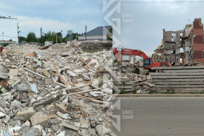 Qəzalı binalar SÖKÜLÜR: Sakinlərə YENİ KOMPLEKSDƏ evlər veriləcək