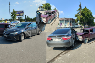 Gəncədə "VAZ"la "Toyota" toqquşub, xəsarət alan var