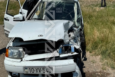 "Ford"la VAZ toqquşdu, sürücü yaralandı