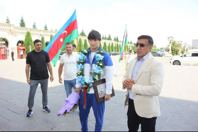 Avropadan qayıdan cüdoçumuz təmtəraqla qarşılandı