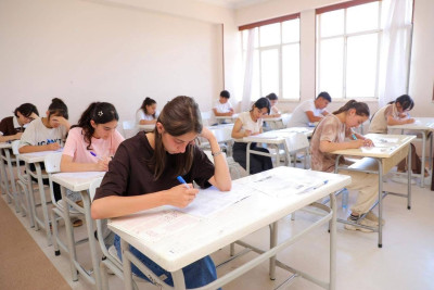 Xarici dil imtahanında yeni model açıqlanıb