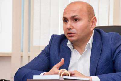 Sabiq deputatımız iş tapa bilmir
