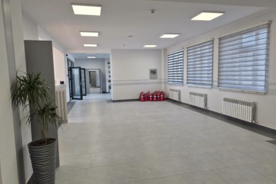 Yeni tədris ilinə hazırlıq: 2 məktəb sökülərək yenidən tikilir
