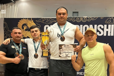 Gəncəli strongmen 125 kq qaldıraraq mütləq çempion oldu