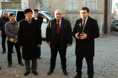 Gəncədə deputatlarla görüşmək istəyənlərin NƏZƏRİNƏ
