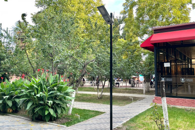 ATU-da günəş panelli işıq dirkləri quraşdırılıb